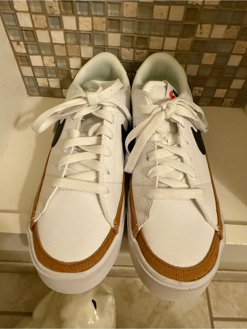 Nike White & Brown Low-Top Sneakers with Black Swoosh